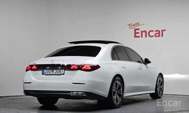 E-CLASS — صورة 2