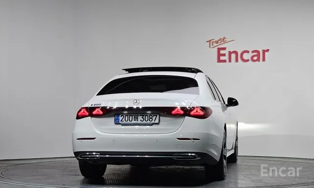 E-CLASS — صورة 5