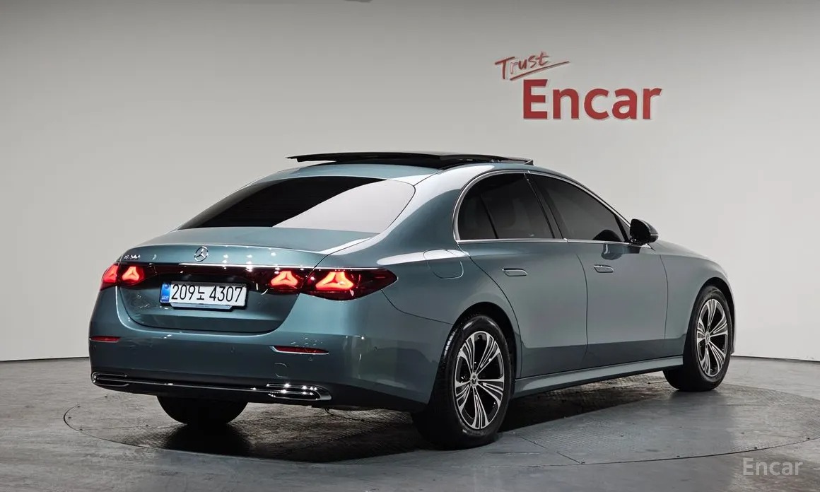 E-CLASS — صورة 2