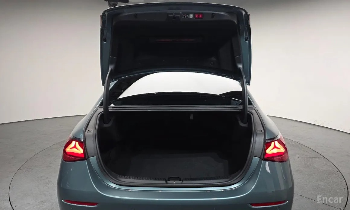 E-CLASS — صورة 6