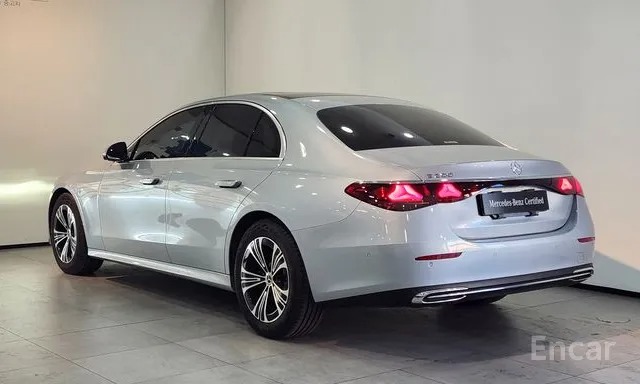 E-CLASS — صورة 4